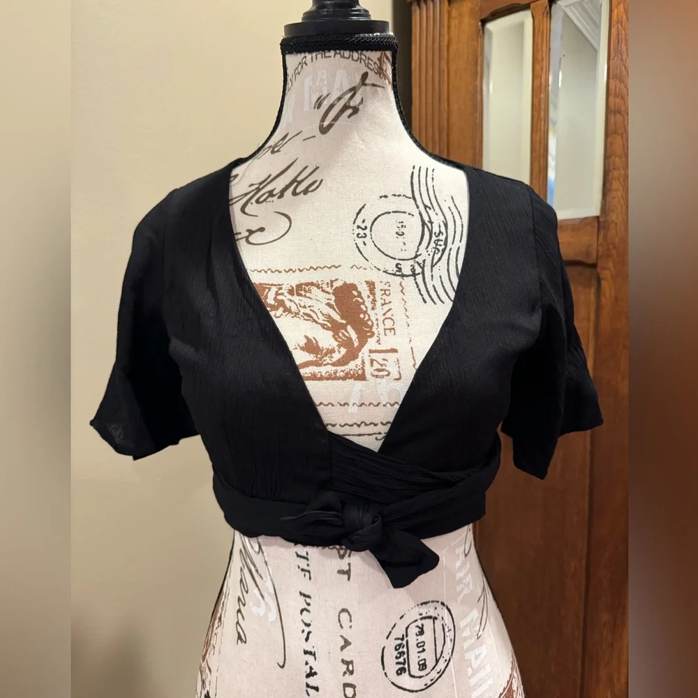 Black Wrap Crop Top with Ties, Adjustable - Picture 2 of 8